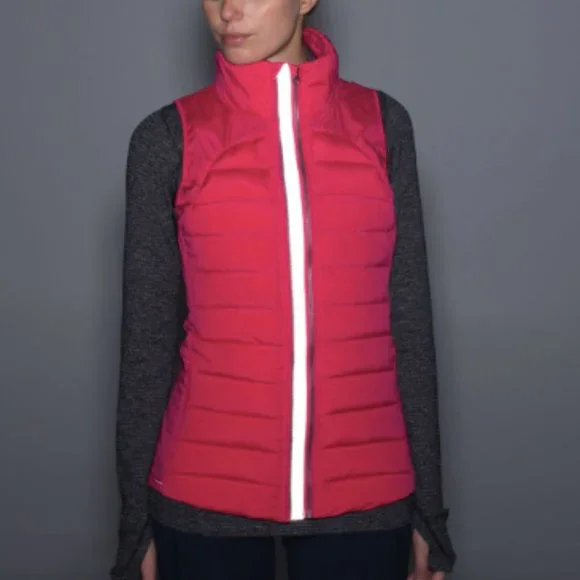 (2351) LULULEMON Fluffed Up Vest in BOOM JUICE Sz 4 ** - Picture 2 of 13